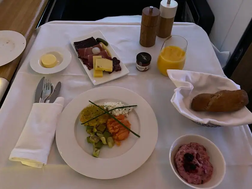 Vorspeisenteller in der Swiss First Class